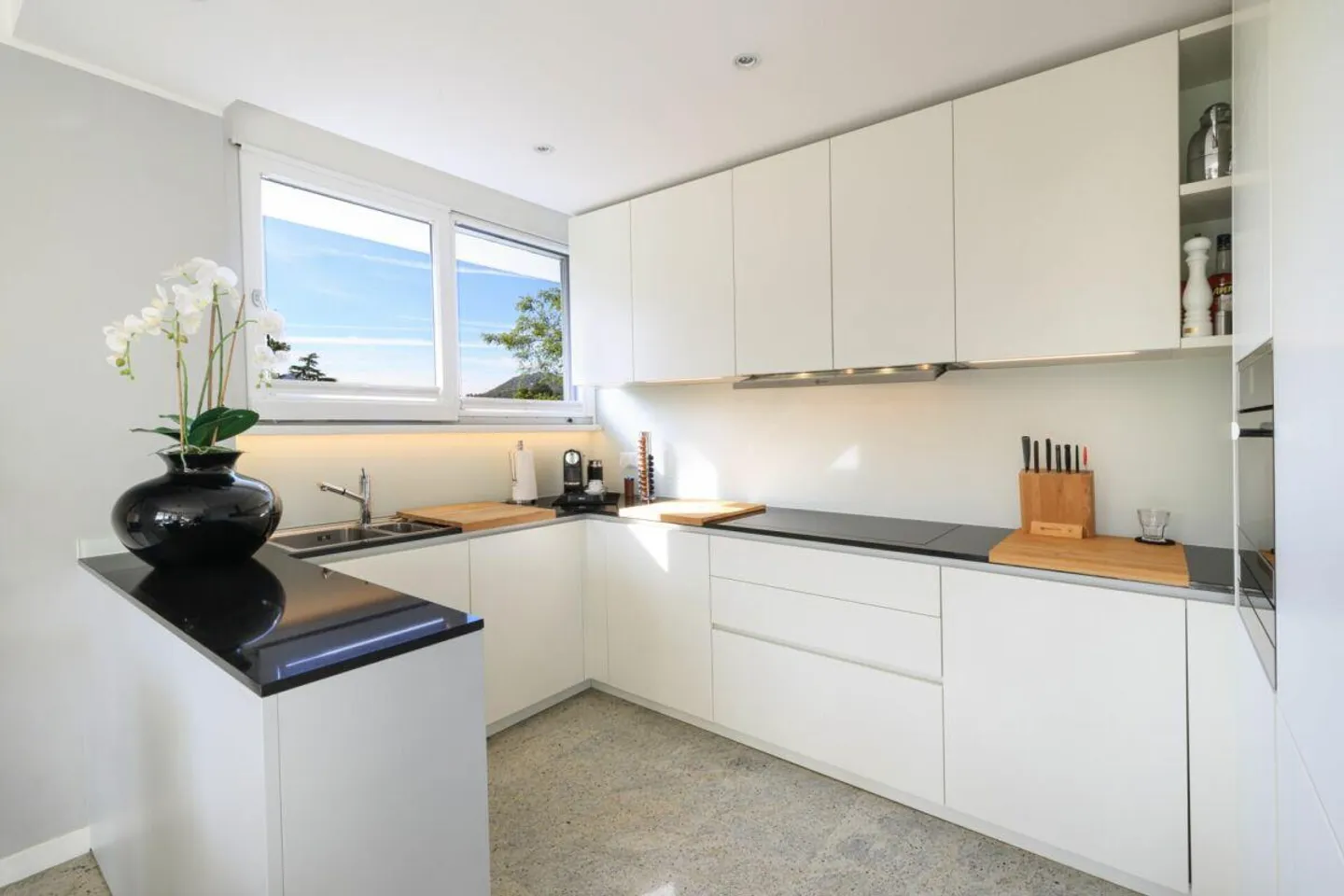 COLLINA D'ORO - Golden Garden Residence - Photo 9 of 25