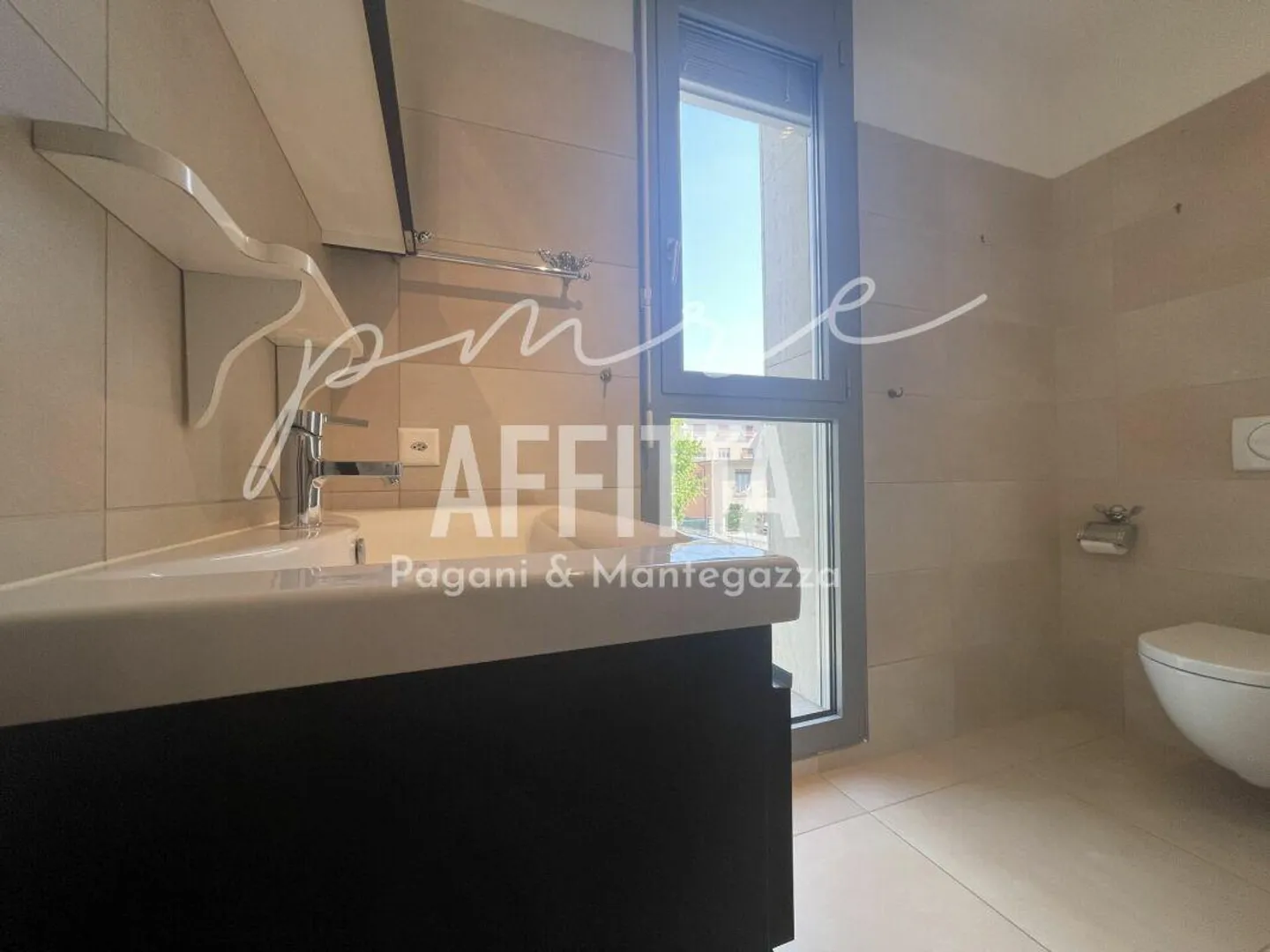 LUGANO CASSARATE I AMPIO 2.5 I 2 BAGNI I ZONA OSPEDALE ITALIANO - Photo 3 of 14