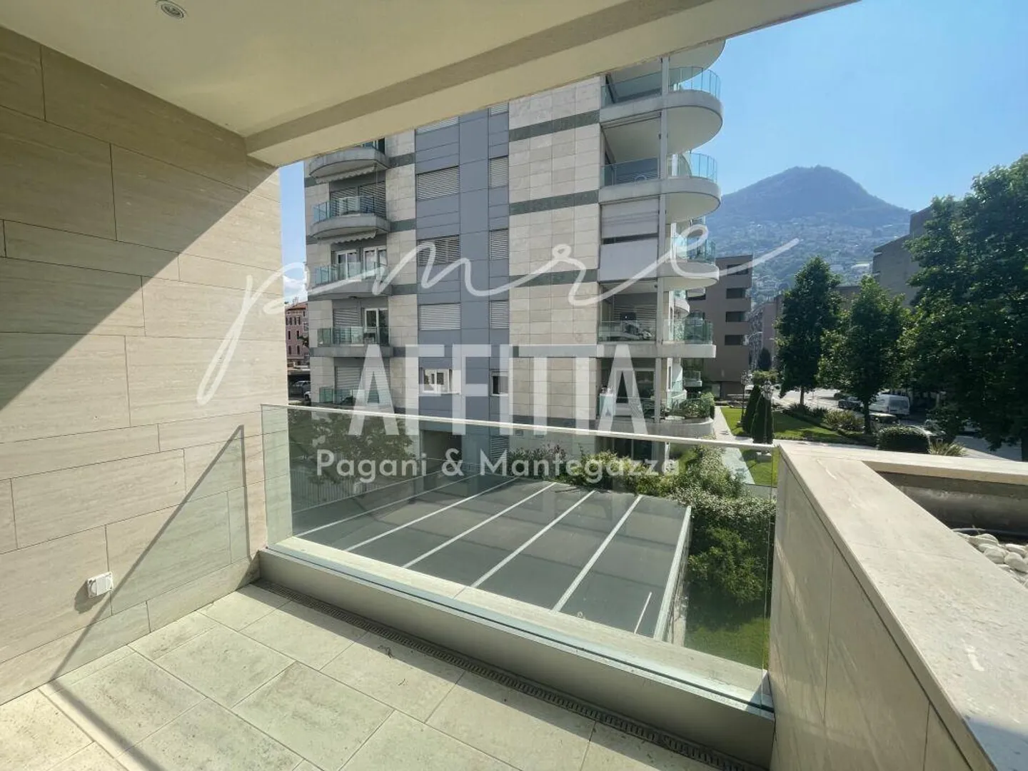 LUGANO CASSARATE I AMPIO 2.5 I 2 BAGNI I ZONA OSPEDALE ITALIANO - Photo 2 of 14