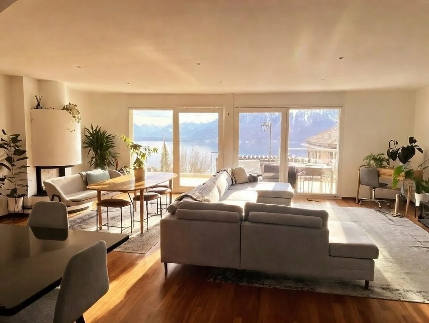 Striking! Magnificent 4.5-room apartment on the ground floor with terraces - Photo 3 of 5