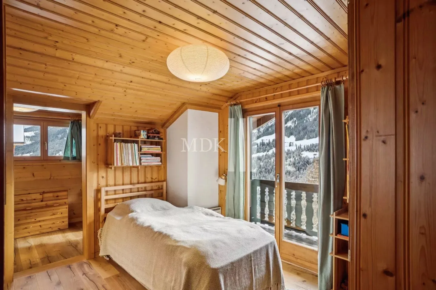 Charming Chalet with Mountain Views - Photo 10 of 15