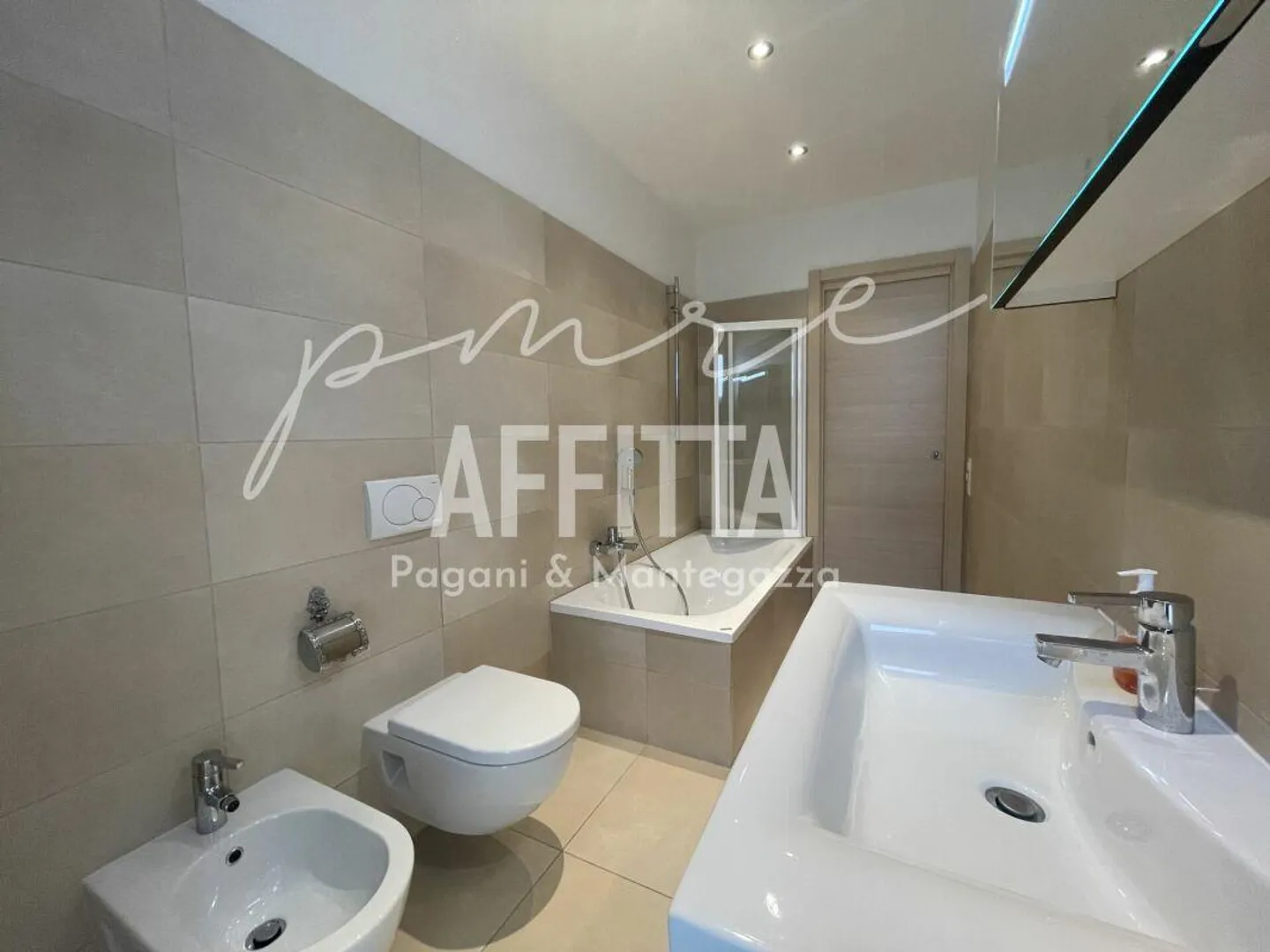 LUGANO CASSARATE I AMPIO 2.5 I 2 BAGNI I ZONA OSPEDALE ITALIANO - Photo 12 of 14