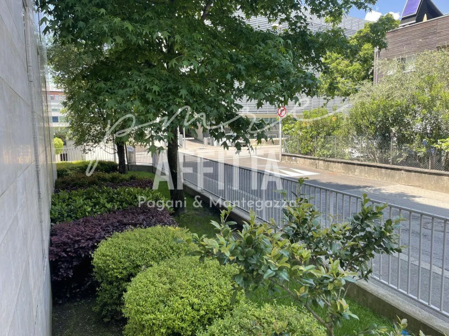 LUGANO CASSARATE I AMPIO 2.5 I 2 BAGNI I ZONA OSPEDALE ITALIANO - Photo 14 of 14