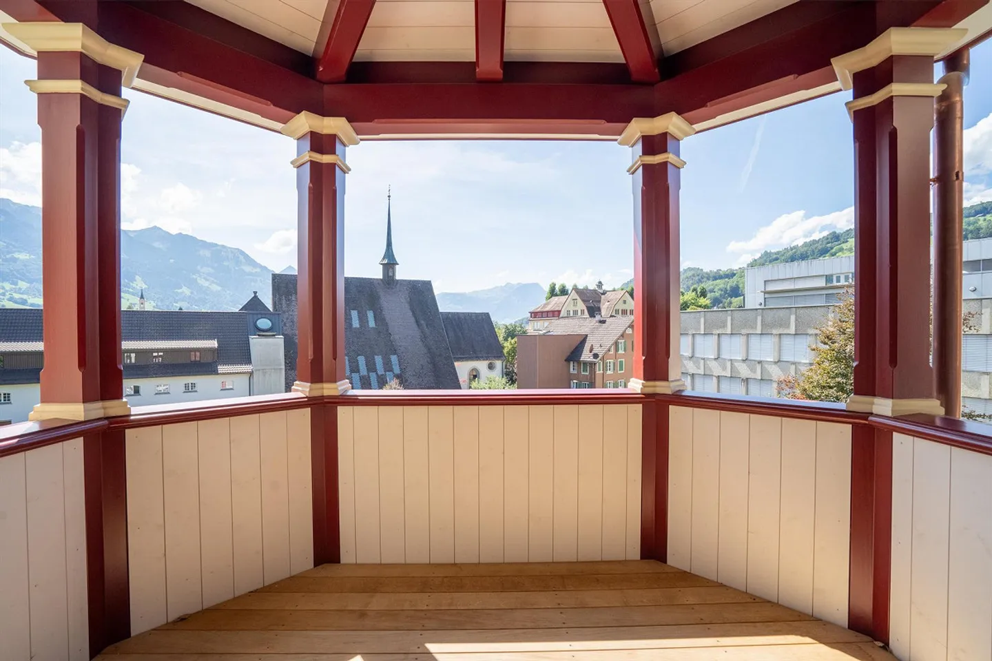 5.0 Room Apartment in Sarnen - Photo 2 of 13