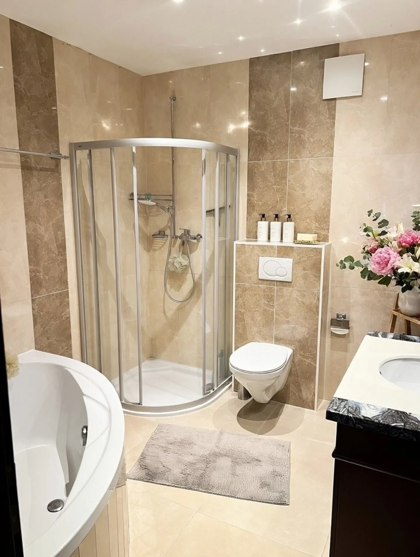 Striking! Magnificent 4.5-room apartment on the ground floor with terraces - Photo 5 of 5