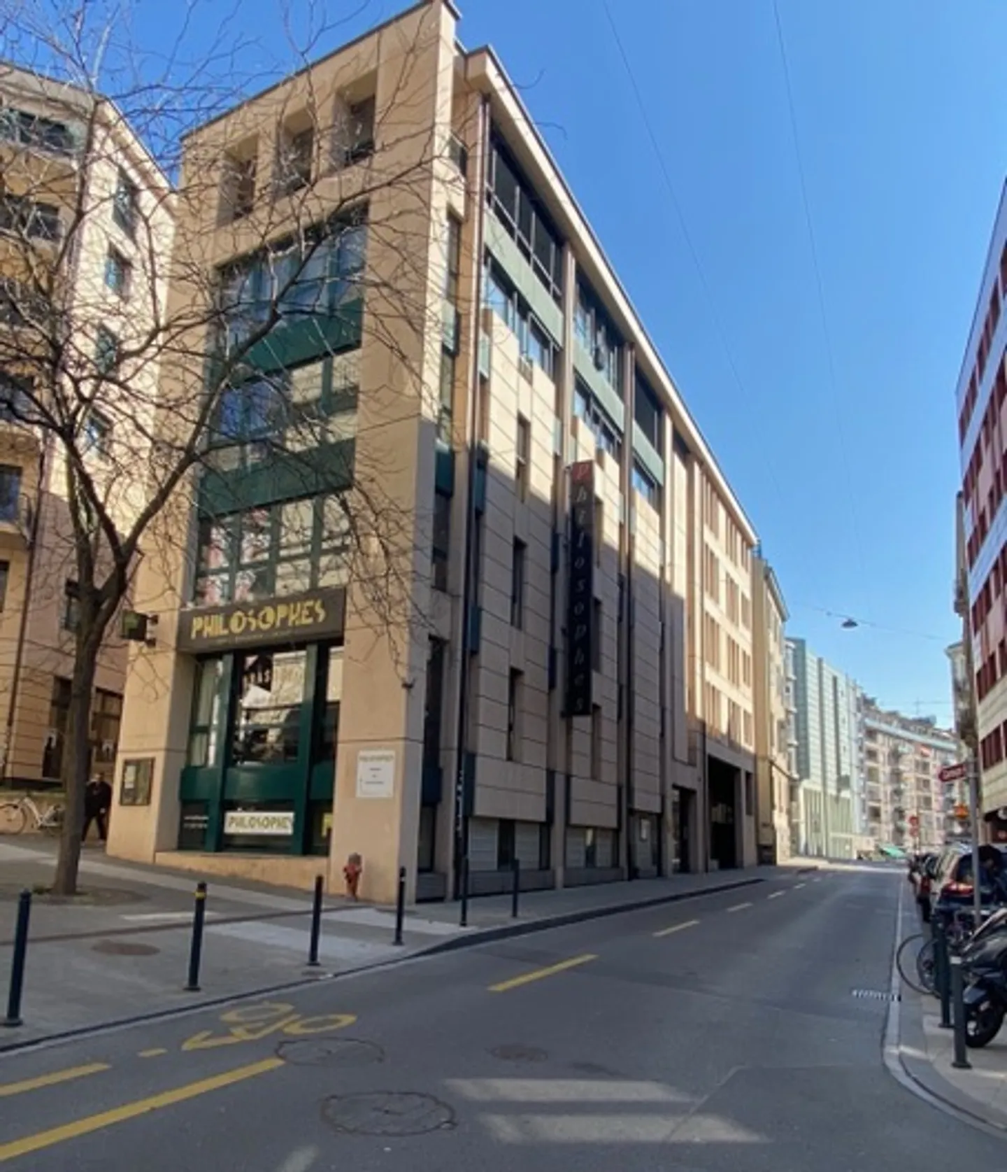 Place de Parking Souterraine Sécurisée - Photo 1 sur 1