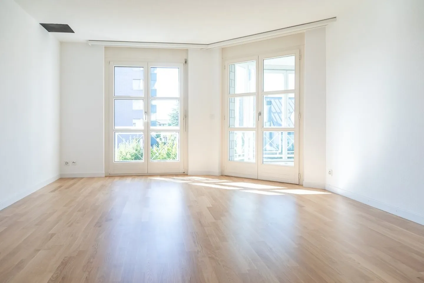 Modern 4.5-Room Apartment in Buchs - Photo 2 of 11