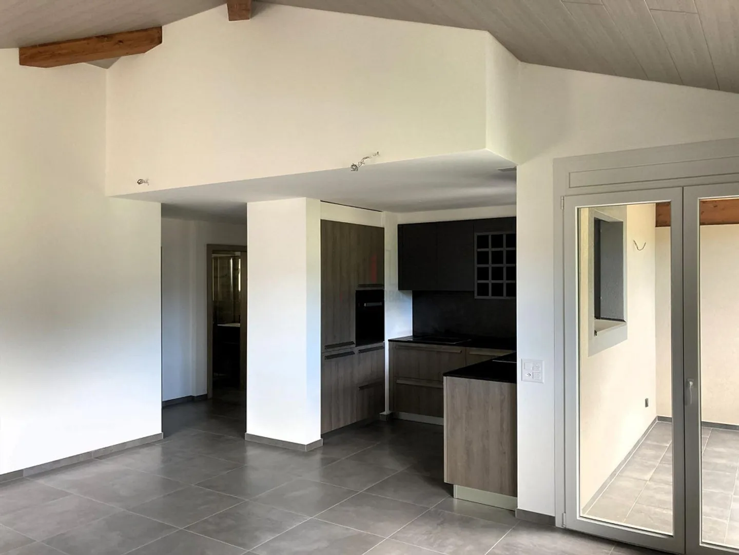 NEUER PREIS! OFFENE AUSSICHT VON IHRER NEUEN WOHNUNG - Foto 2 von 9