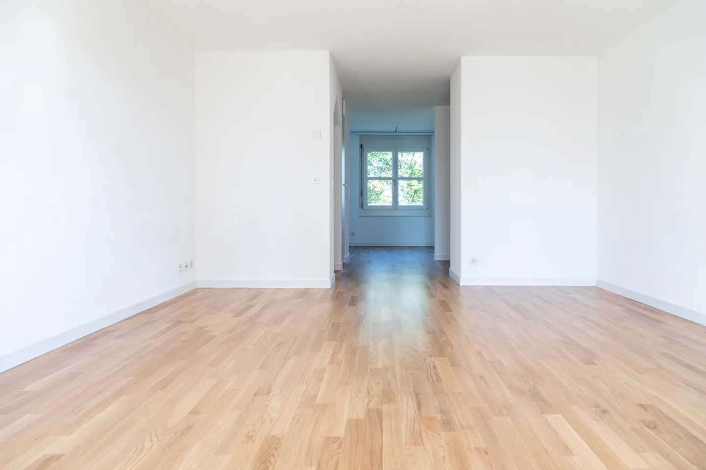 Modern 4.5-Room Apartment in Buchs - Photo 3 of 11