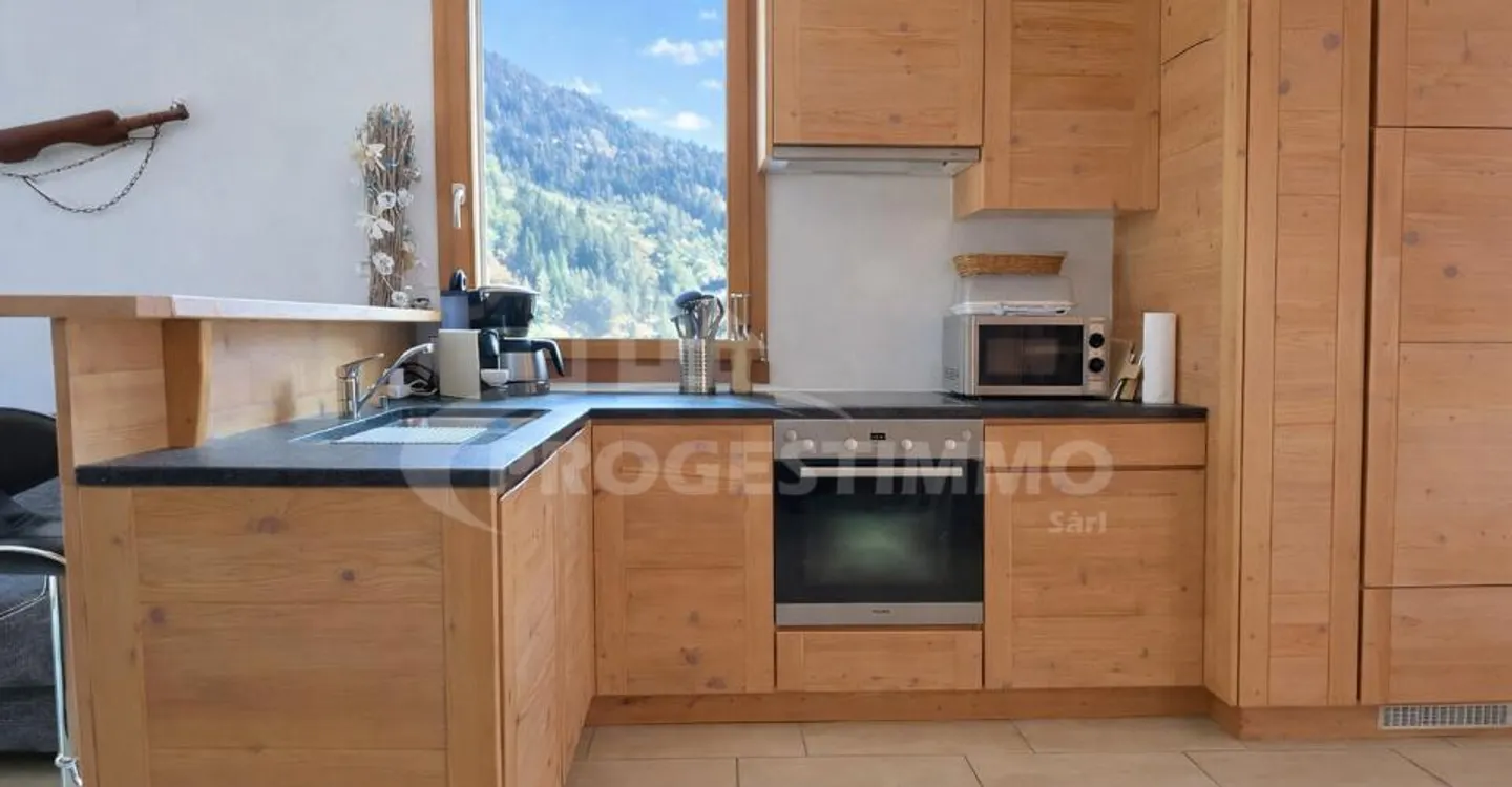 VOLL MÖBLIERT MIT SORGFÄLTIGEM DESIGN - Foto 5 von 13