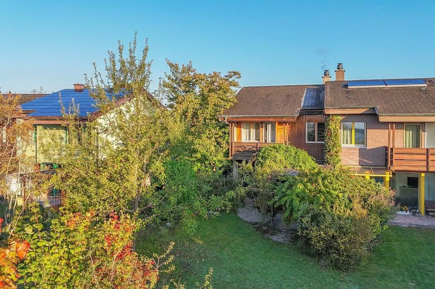 Elegante casa unifamiliare in un ambiente verde - Foto 4 di 13