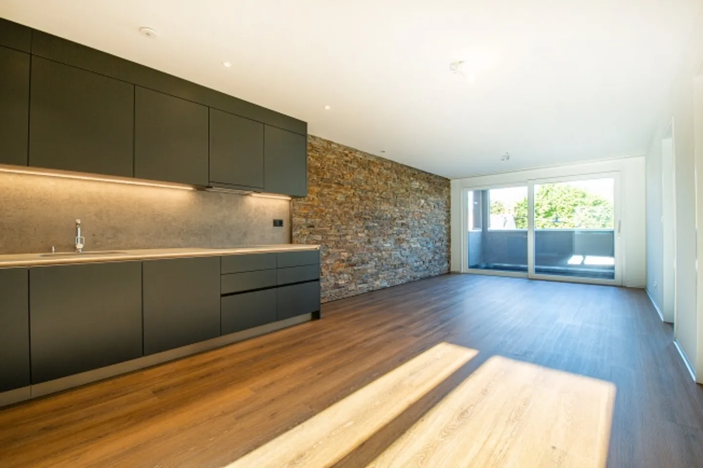 Modern Apartment with Terrace - Photo 1 of 1