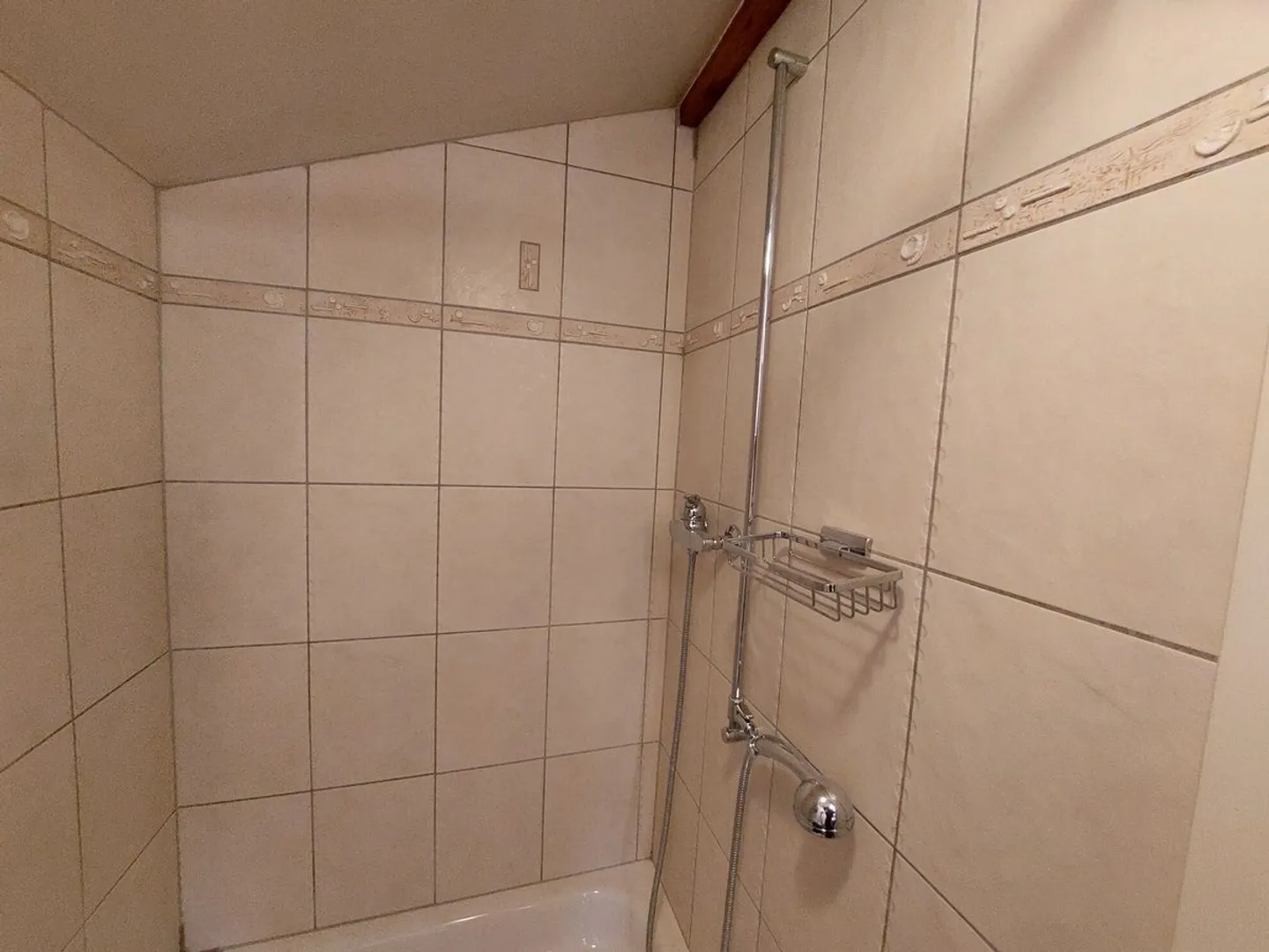 Charmantes Chalet in ruhiger Umgebung, in unmittelbarer Nähe des Sees - Foto 8 von 10