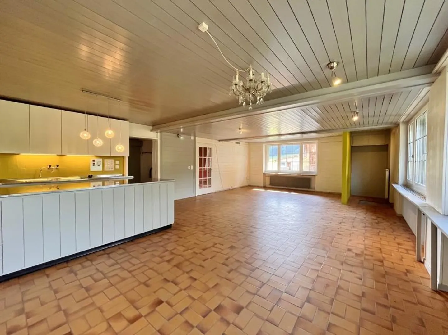 Large residential building / former restaurant with Spycher - Photo 5 of 27