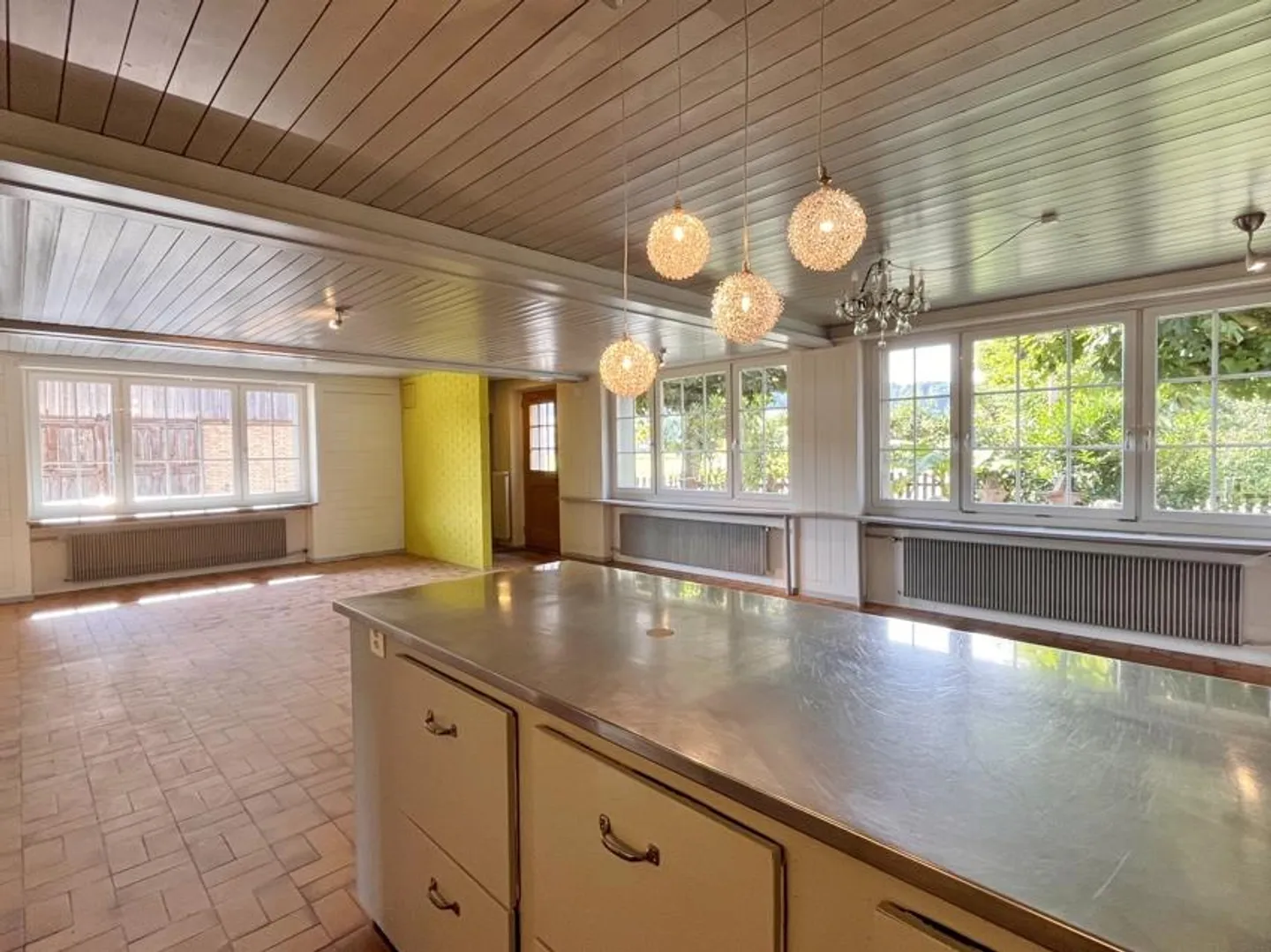 Large residential building / former restaurant with Spycher - Photo 6 of 27