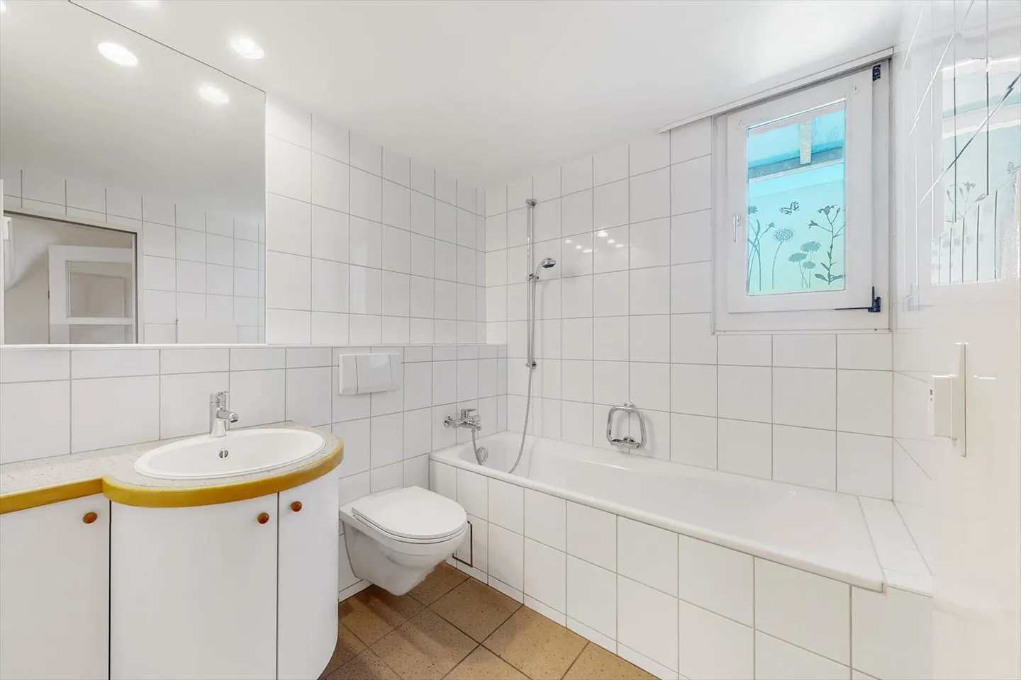 Grosszügige Maisonettewohnung in Riehen - Foto 9 von 9