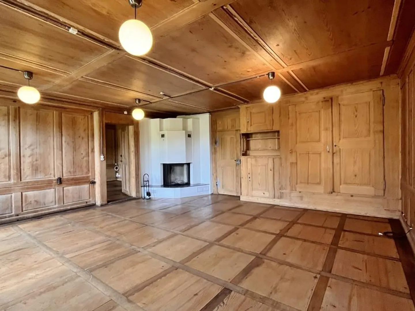 Large residential building / former restaurant with Spycher - Photo 10 of 27