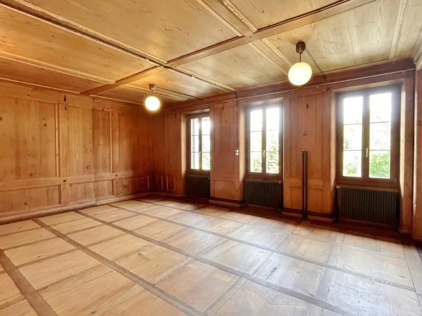 Large residential building / former restaurant with Spycher - Photo 11 of 27