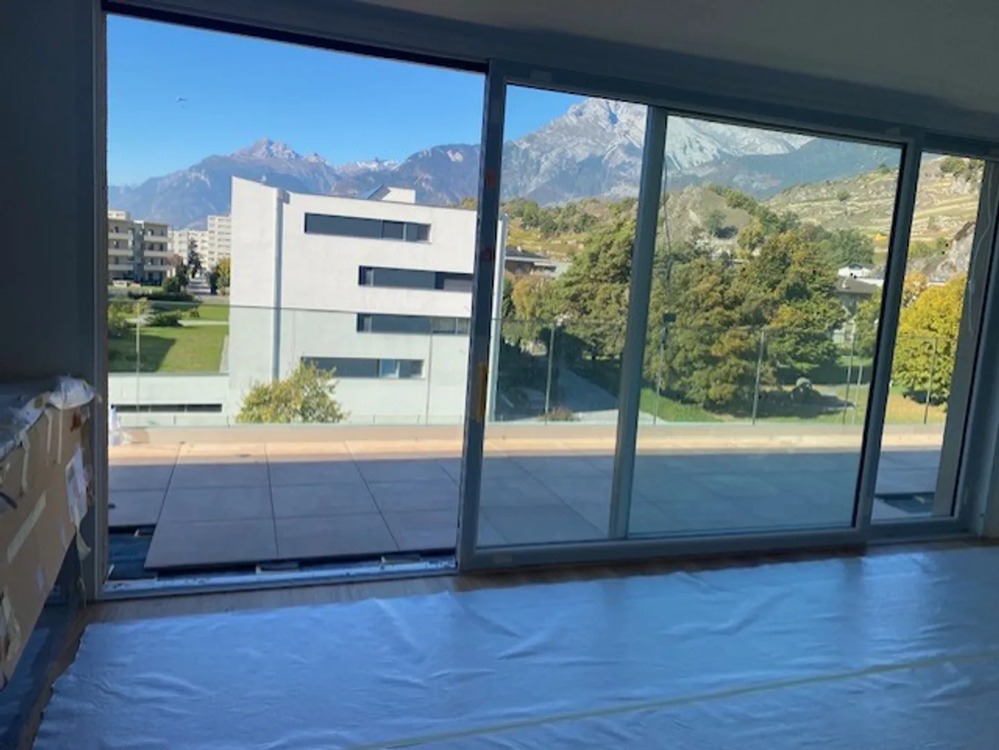 FOR RENT - MAGNIFICENT NEW PENTHOUSE 3.5 rooms with SOUTH terrace - Sion - Photo 11 of 13