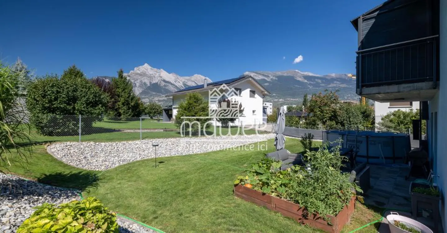 Individual villa with 4 bedrooms and generous basement! - Photo 2 of 13