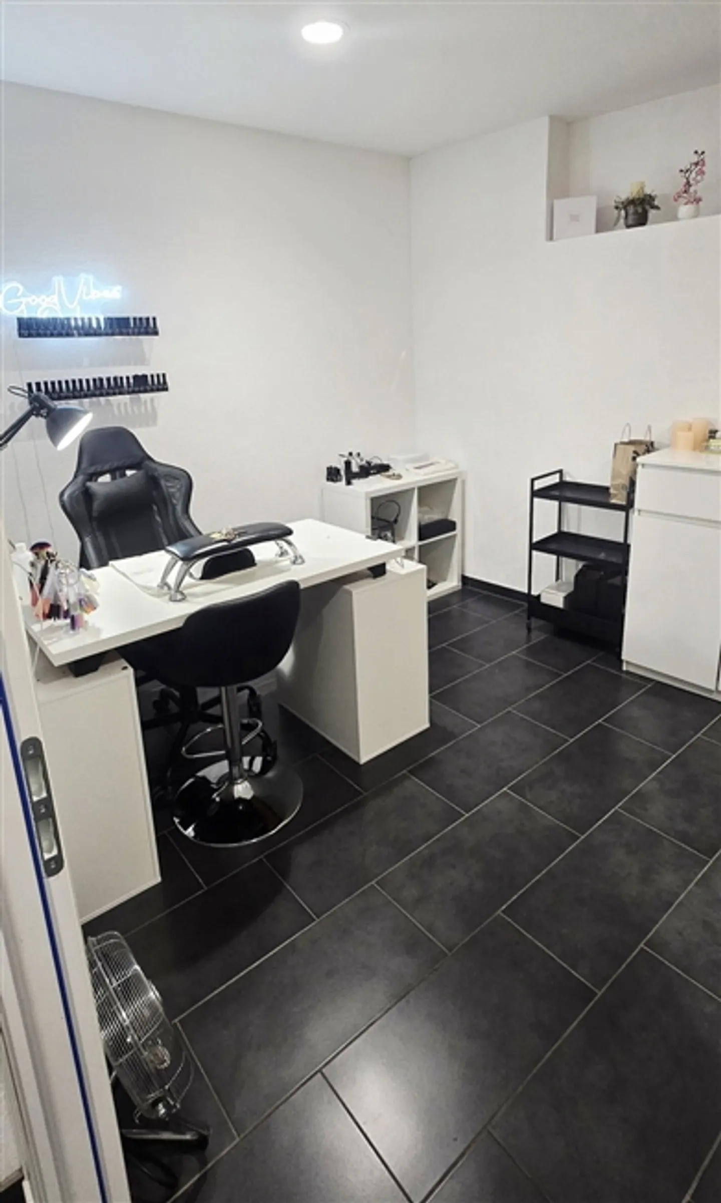 Nail Studios - Photo 7 of 9