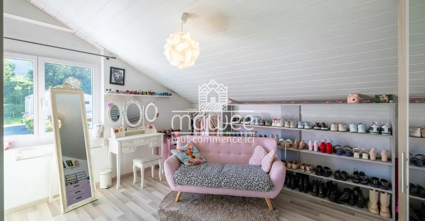 Individual villa with 4 bedrooms and generous basement! - Photo 9 of 13