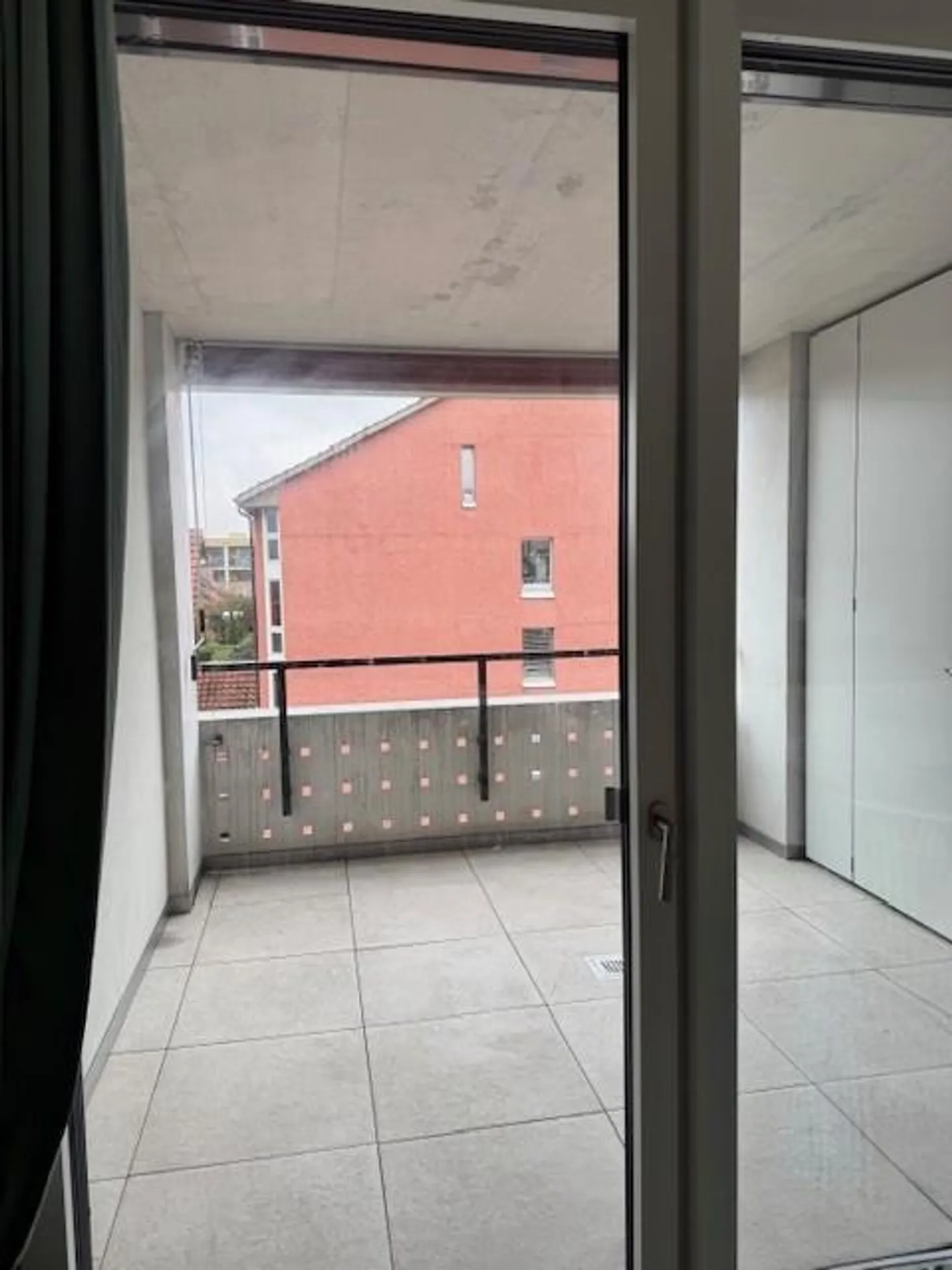 moderno, luminoso e spazioso - Foto 5 di 5