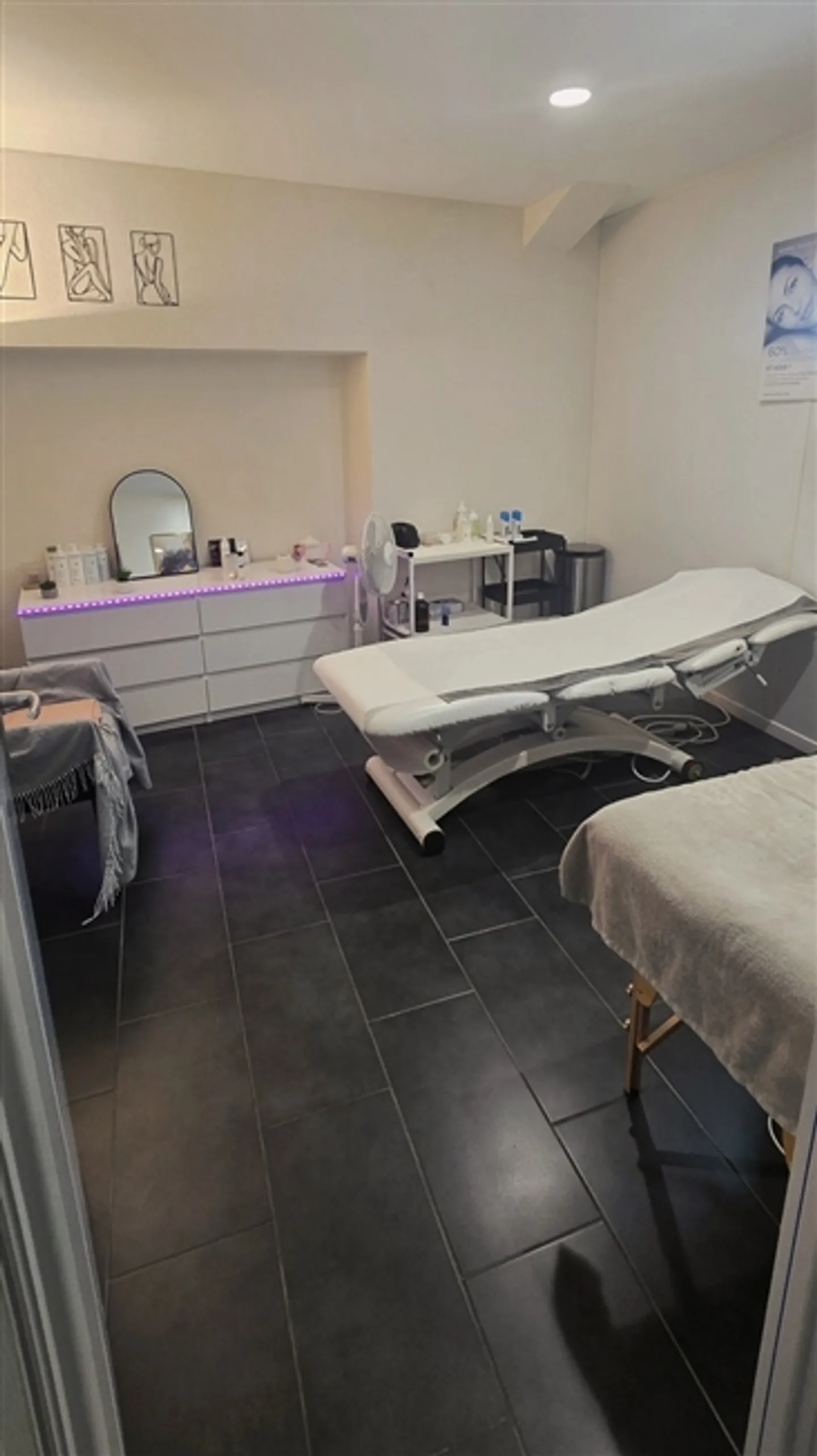 Nail Studios - Photo 9 of 9