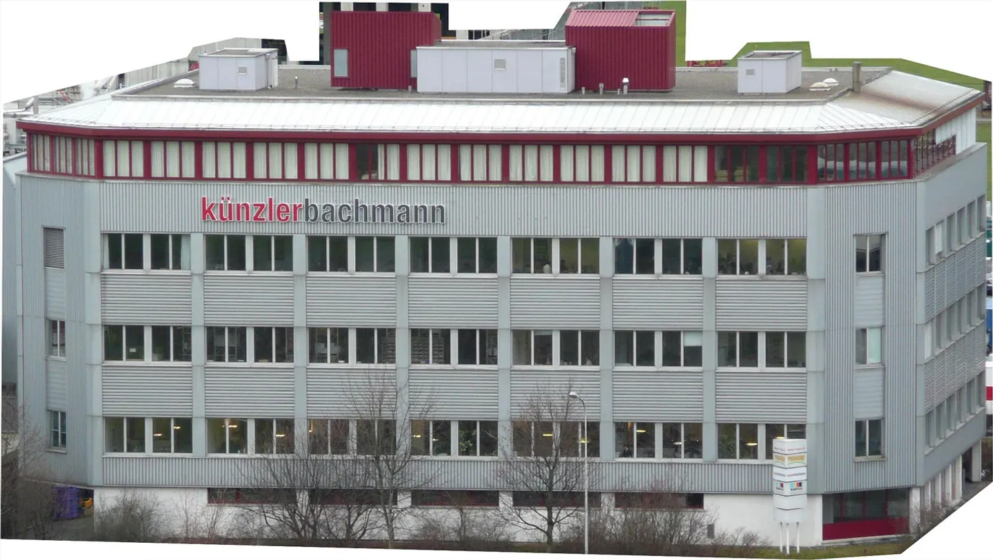 Bureaux grands et lumineux dans un emplacement idéal ! - Photo 11 sur 11