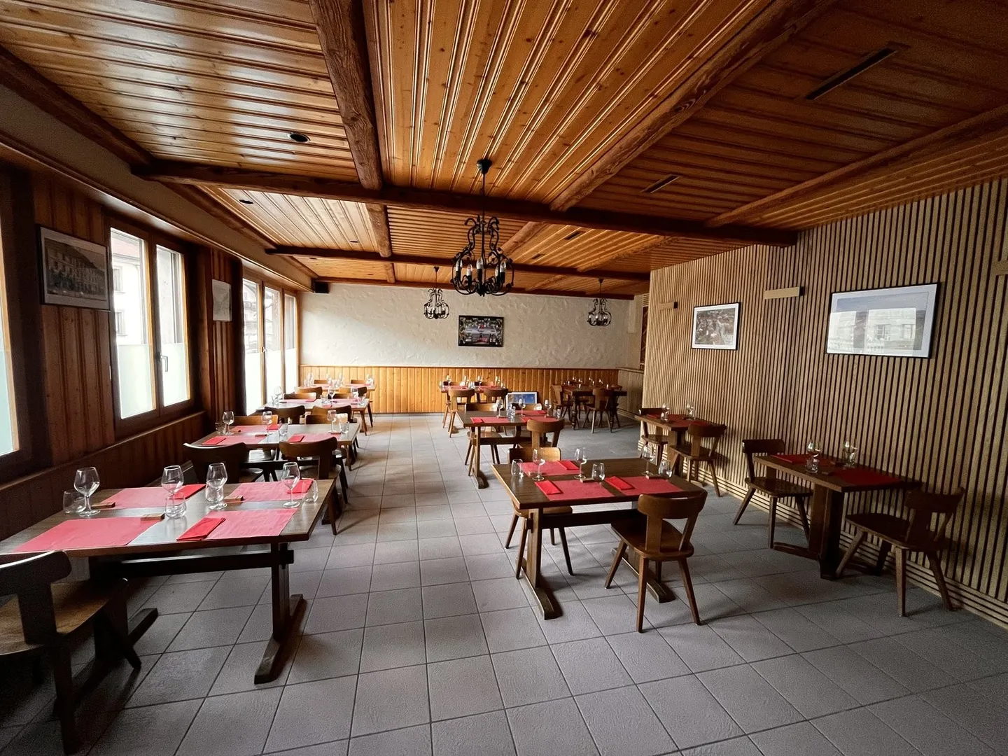 Restaurant for Rent in Romont! - Photo 3 of 7