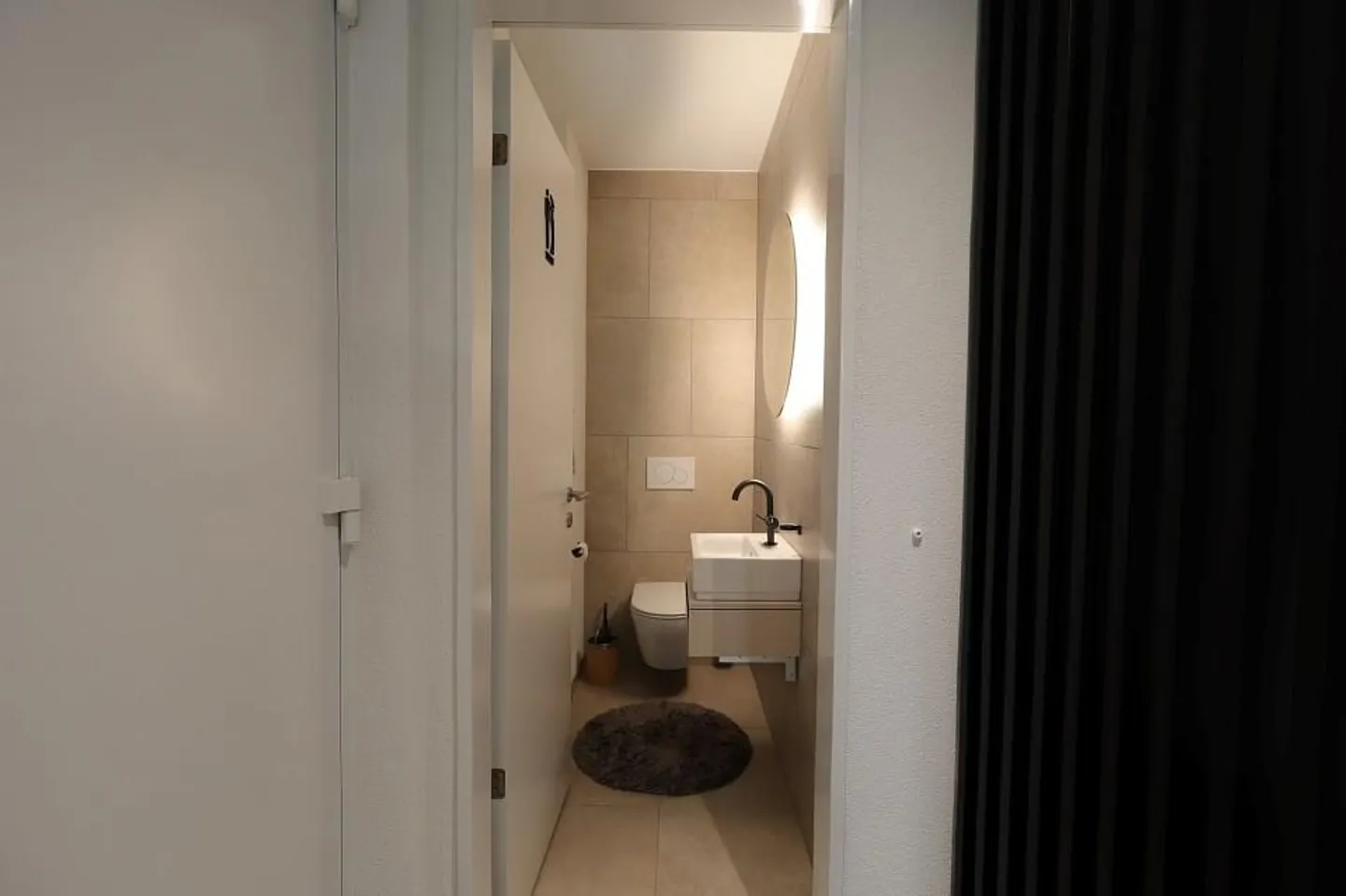 Maison jumelée moderne de 5,5 pièces - Photo 8 sur 13