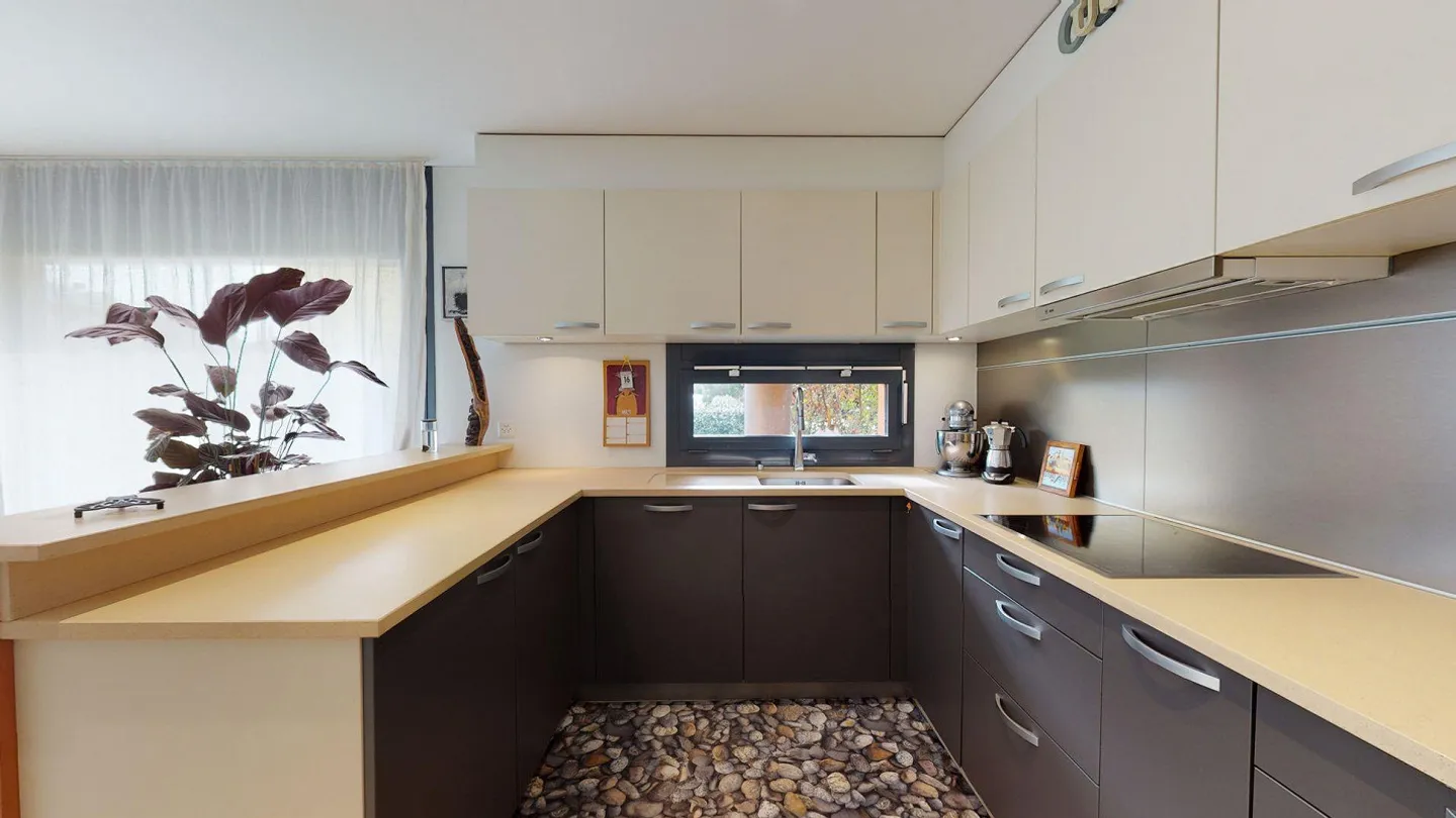 4.5-room apartment with garden in a private street - Central location in Minusio - Secondary residence | 4.5-room garden apartment in a quiet private street - Central location in Minusio - Secondary residence - Photo 5 of 10