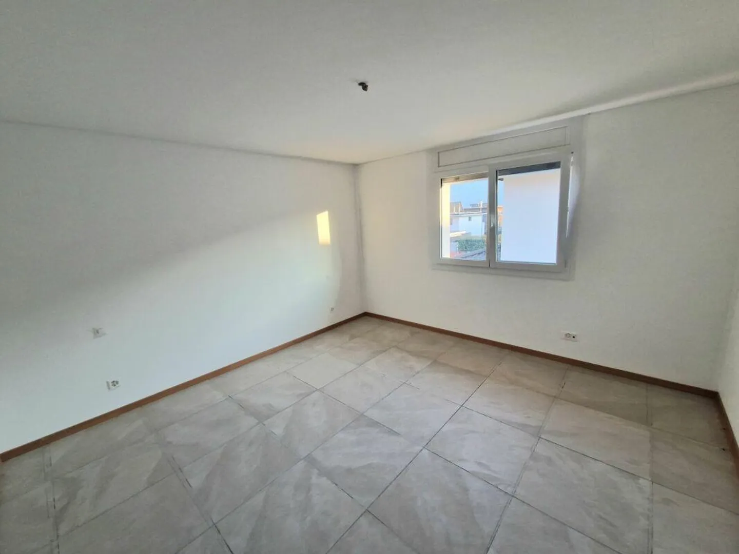 À VENDRE À CUGNASCO - NOUVEAUX MAISONS INDIVIDUELLES DE 5,5 PIÈCES DANS UN ENDROIT CALME - Photo 15 sur 24