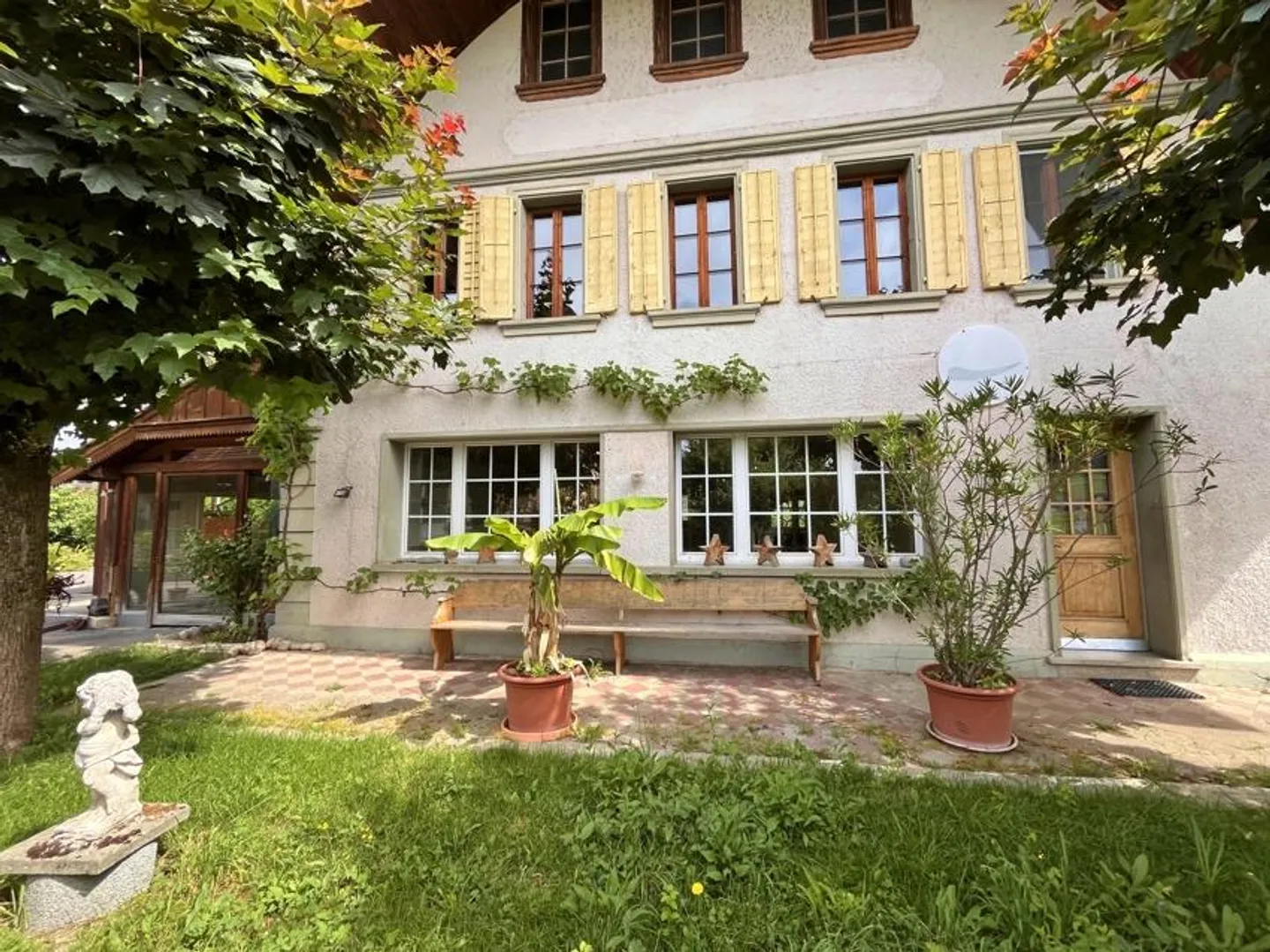 Large residential building / former restaurant with Spycher - Photo 25 of 27