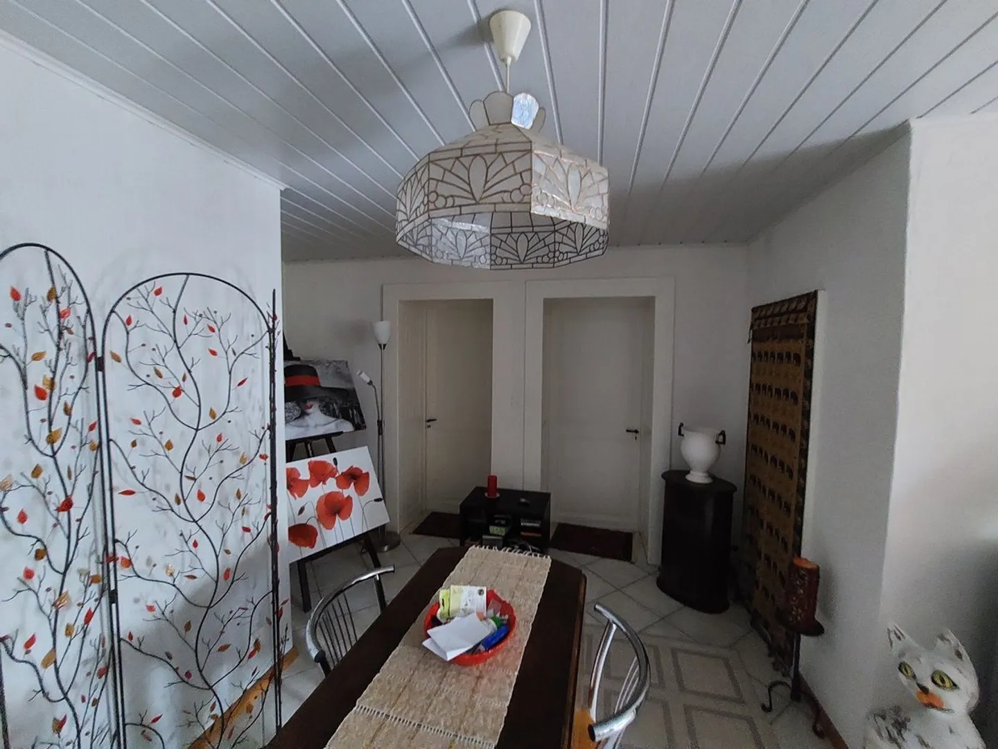 Charming farmhouse with a view of the lake and the Alps, comprising two apartments and a barn - Photo 8 of 13