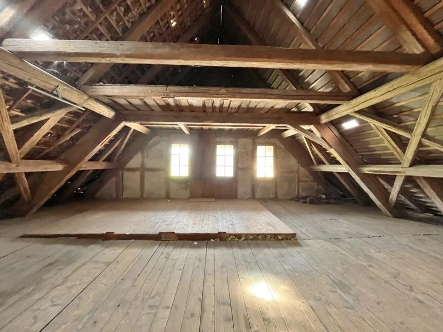 Large residential building / former restaurant with Spycher - Photo 26 of 27