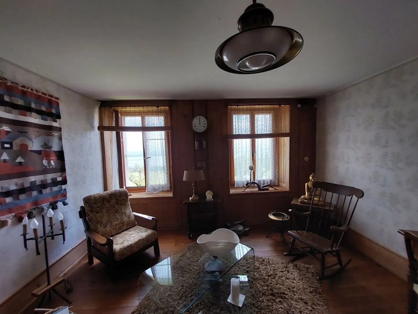 Charming farmhouse with a view of the lake and the Alps, comprising two apartments and a barn - Photo 10 of 13