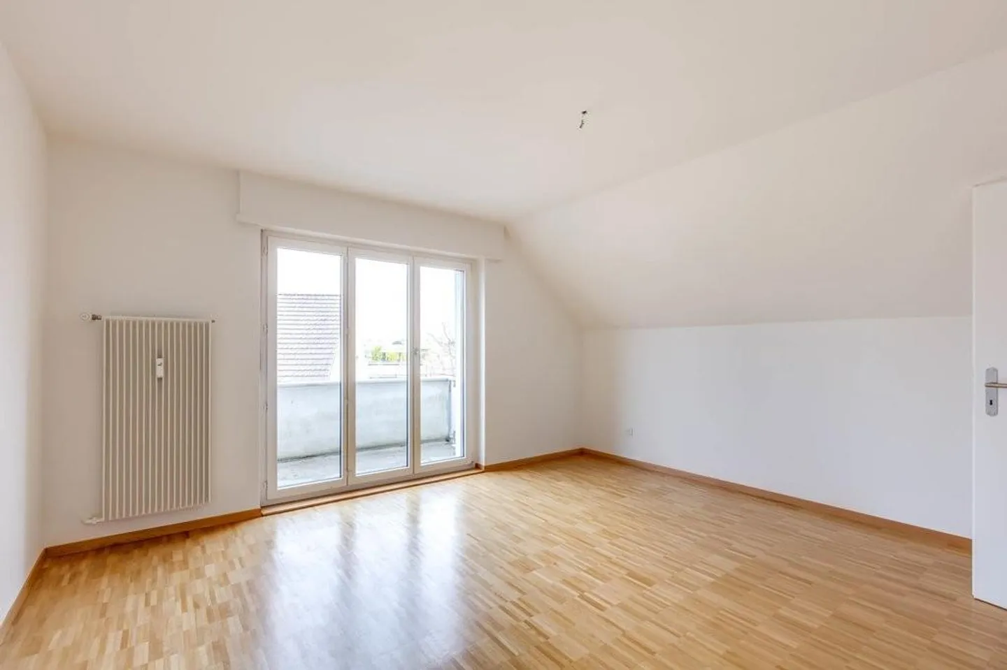 Family-friendly living on the outskirts of the city - Photo 10 of 12