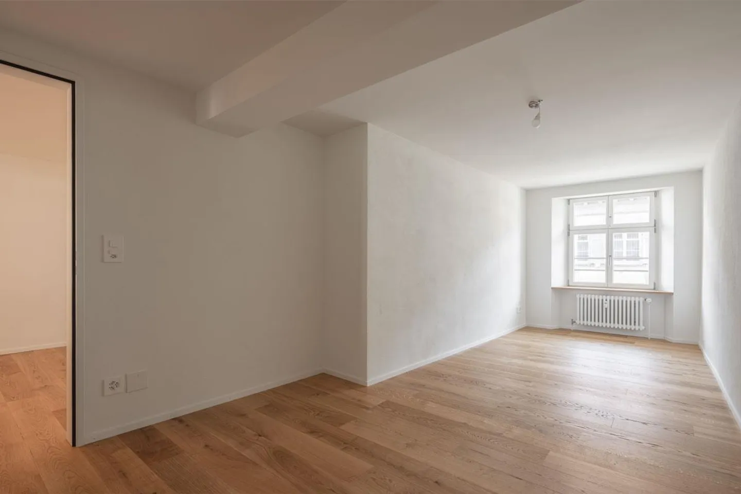 Appartamento antico di 4 1/2 stanze recentemente ristrutturato al Lichthof W8 - Foto 9 di 13