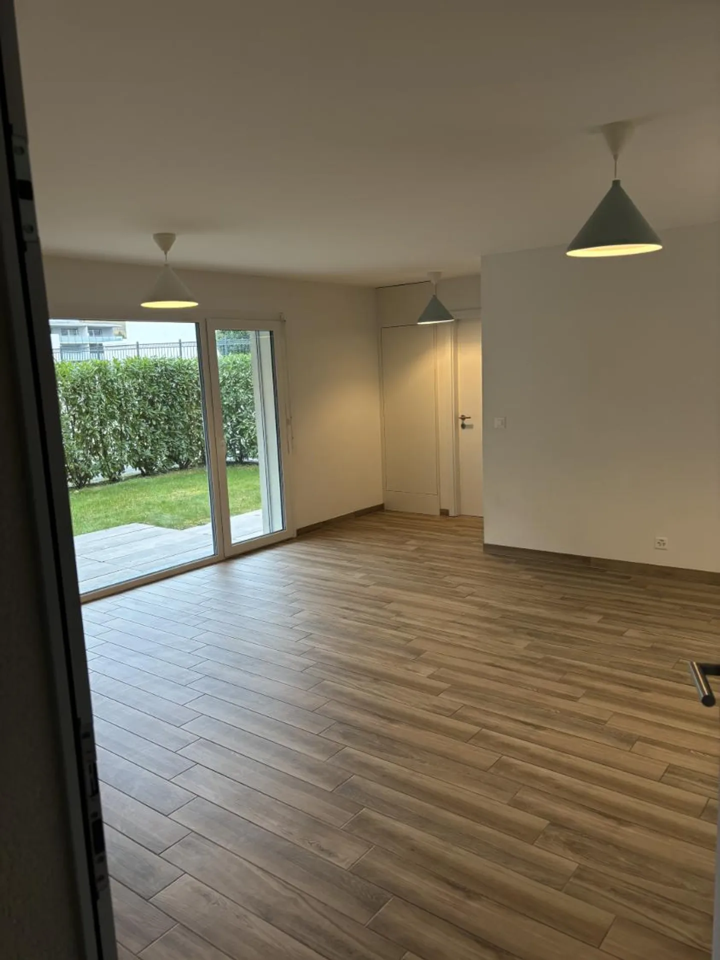 Charmant Appartement avec Jardin - Photo 2 sur 6