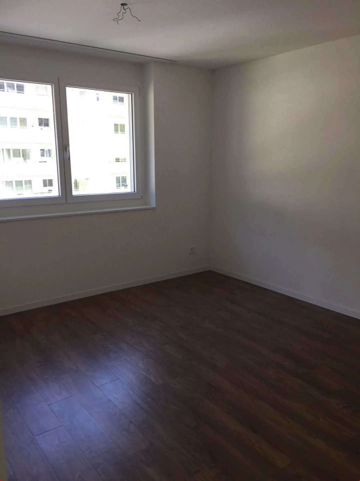 Sunny 3.5 room apartment in Steg, 1,570.- incl. NK - Photo 3 of 4