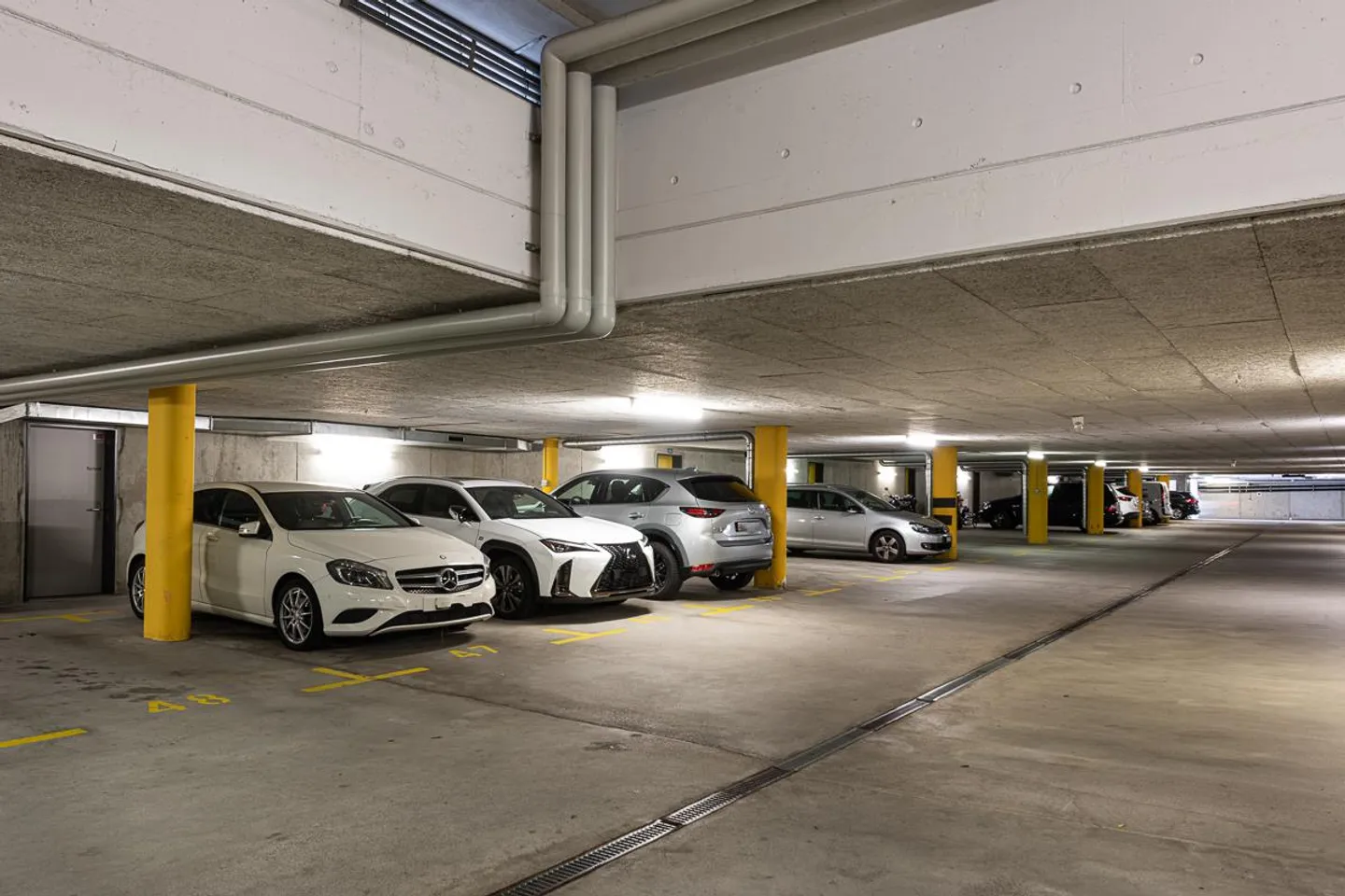 Place de parking à louer à Oerlikon/Seebach - Photo 2 sur 4