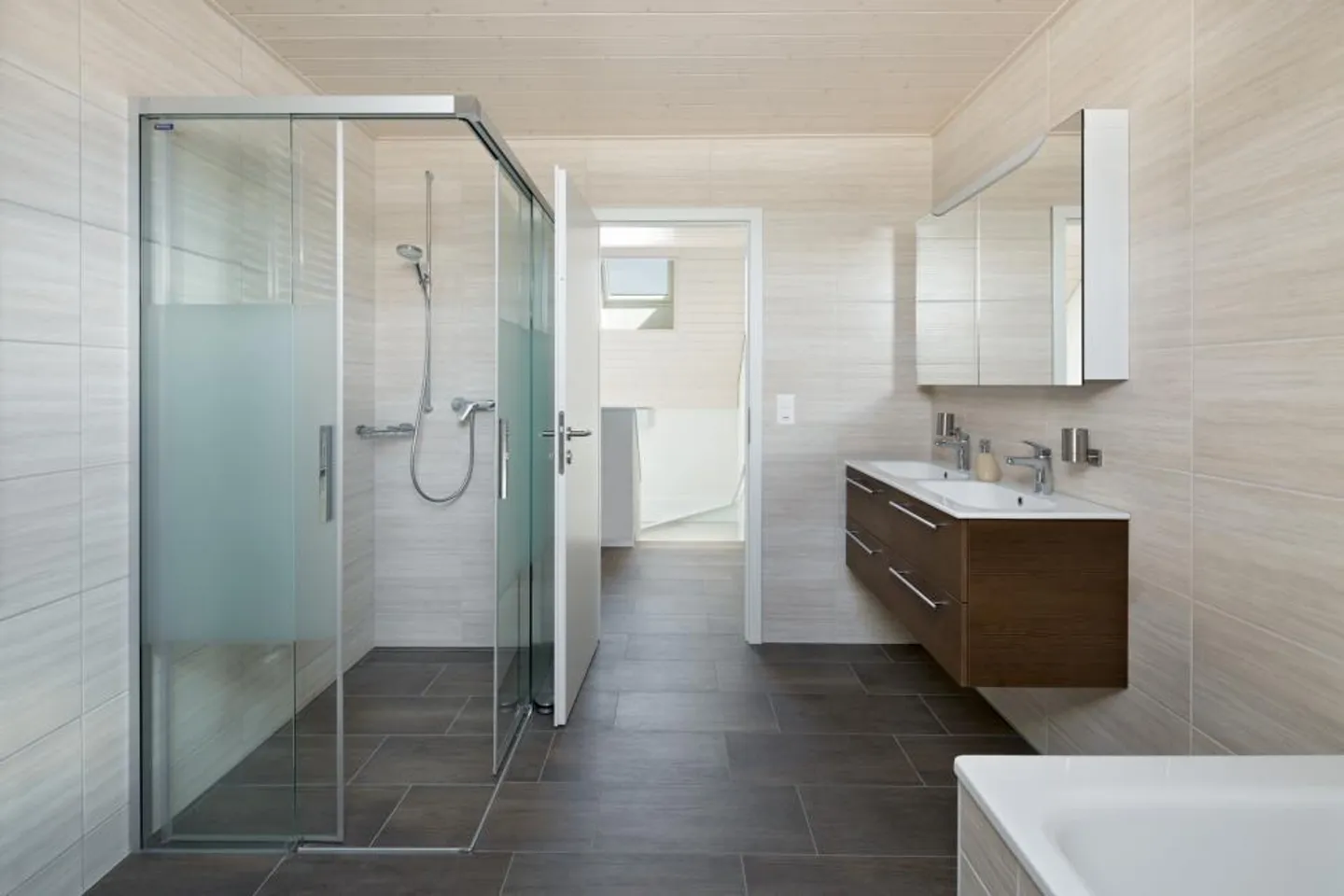 Beautiful Villa New 5.5 Rooms in Cossonay - Ideal Location Near Lausanne - Photo 7 of 8