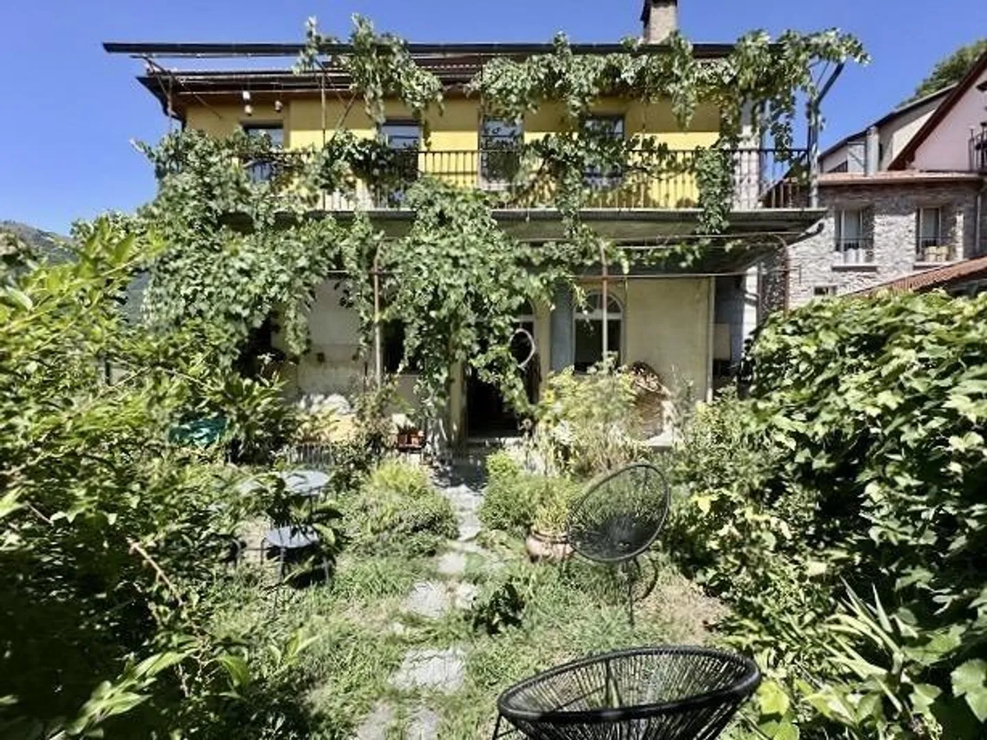 Charmantes Dorfhaus mit Garten - Foto 1 von 28