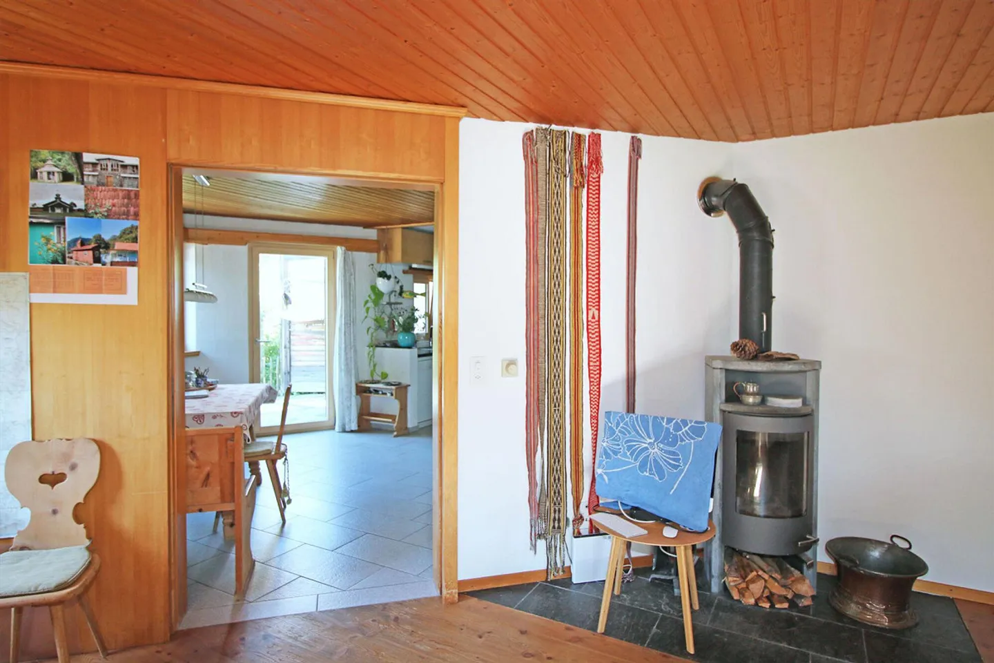 Maison individuelle spacieuse, mitoyenne à Arvins - Photo 4 sur 11