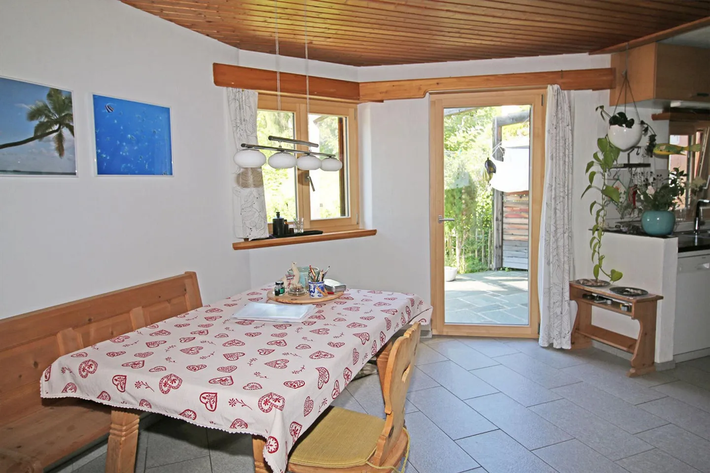 Maison individuelle spacieuse, mitoyenne à Arvins - Photo 6 sur 11