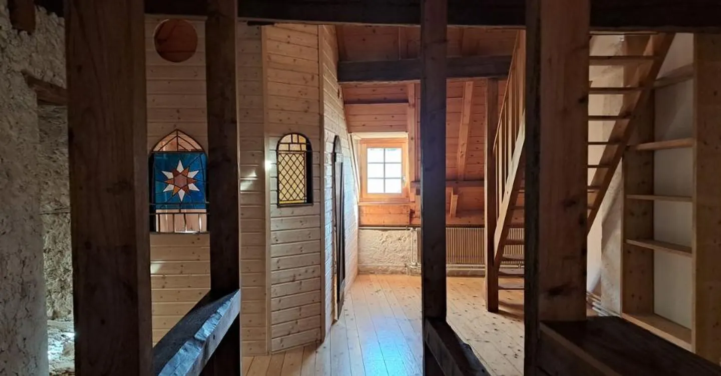 Une pépite nichée dans le bourg de Romainmôtier, atypique, idéal pour un Airbnb - Photo 10 of 11
