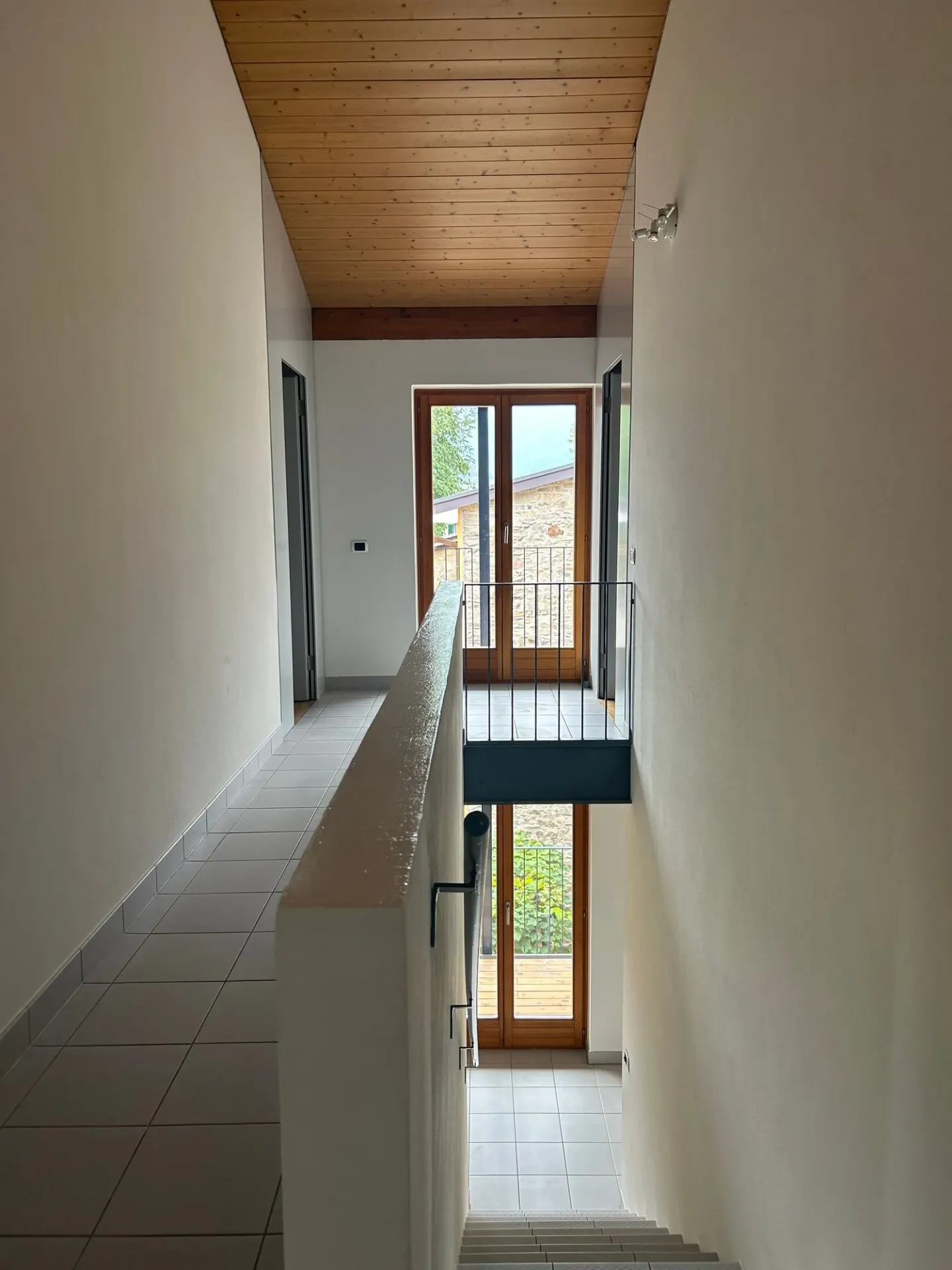 Casa familiare rinnovata a Ponte Capriasca - Foto 9 di 14