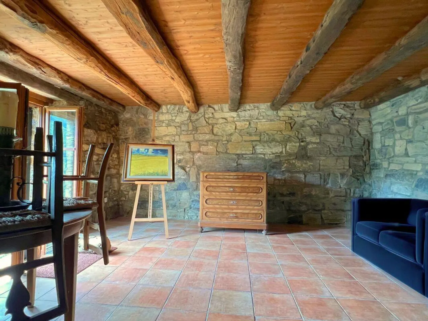 Grazioso rustico ristrutturato con vista aperta sulla valle - Foto 11 di 14