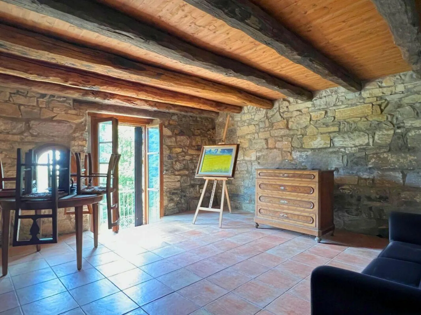 Grazioso rustico ristrutturato con vista aperta sulla valle - Foto 12 di 14